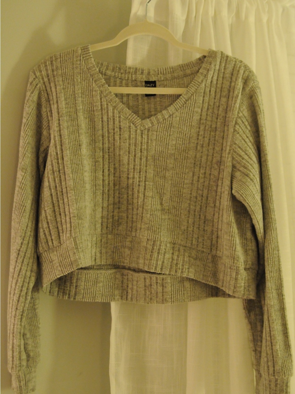 Ribbed V-Neck Cropped Sweater in Heather Gray